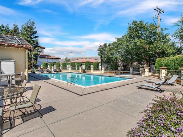 800 S Abel St 303, Milpitas CA 95035
