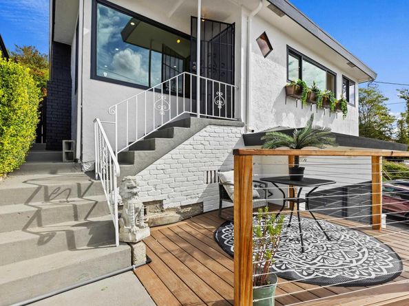 7756 Sunkist Dr, Oakland CA 94605