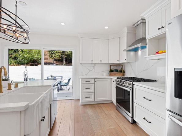 7756 Sunkist Dr, Oakland CA 94605