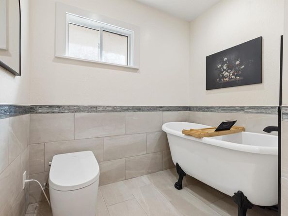 7756 Sunkist Dr, Oakland CA 94605