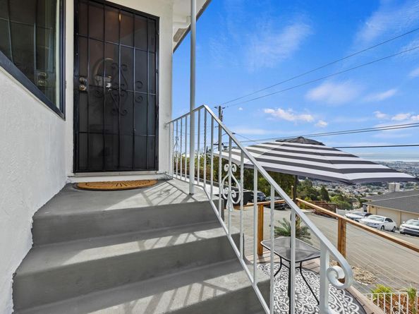 7756 Sunkist Dr, Oakland CA 94605