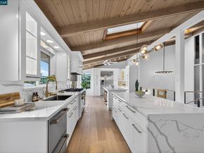 130 La Espiral, Orinda CA 94563