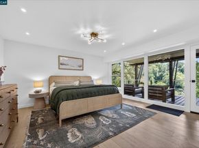 130 La Espiral, Orinda CA 94563