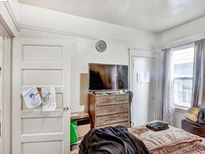 820 52nd St, Oakland CA 94608
