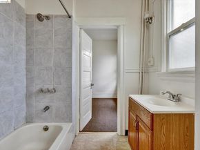 820 52nd St, Oakland CA 94608