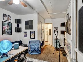 820 52nd St, Oakland CA 94608