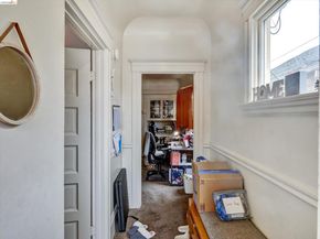 820 52nd St, Oakland CA 94608