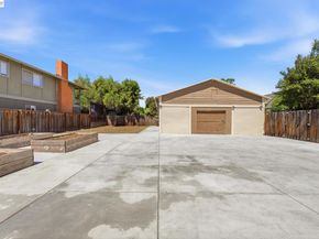 84 Oakes Blvd, San Leandro CA 94577