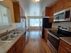 7601 Redbud Ct, Newark CA 94560