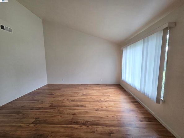 7601 Redbud Ct, Newark CA 94560