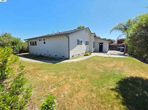 7601 Redbud Ct, Newark CA 94560