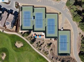 128 Dunfirth Ct, Hayward CA 94542