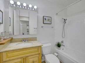 3 Admiral Dr F370, Emeryville CA 94608