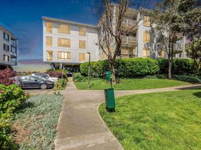 3 Admiral Dr F370, Emeryville CA 94608