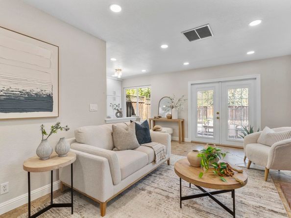 215 Mavis Dr, Pleasanton CA 94566