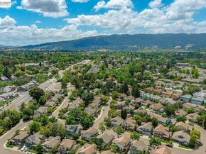 337 Trenton Cir, Pleasanton CA 94566