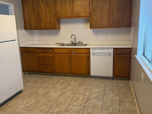 2144 Alvarado St, San Leandro CA 94577