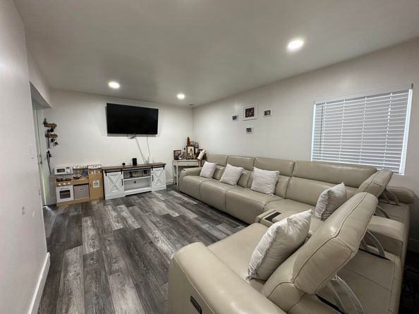 418 Douglas Ave, Oakland CA 94603