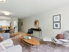 2601 College Ave 203, Berkeley CA 94704