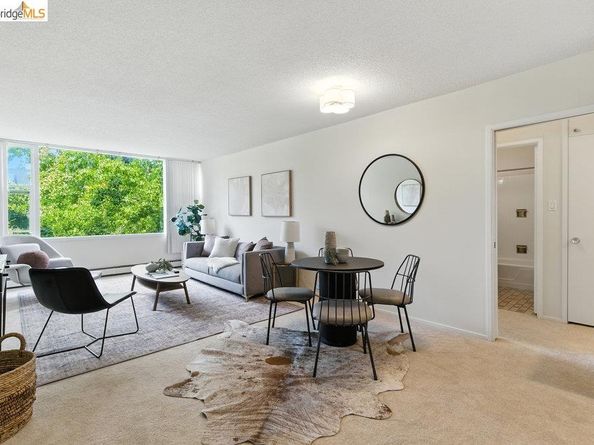 2601 College Ave 203, Berkeley CA 94704