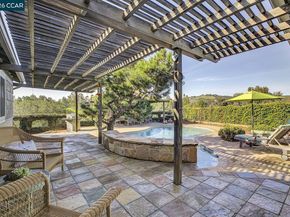 1375 El Curtola Blvd, Lafayette CA 94549