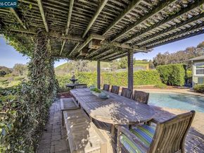 1375 El Curtola Blvd, Lafayette CA 94549