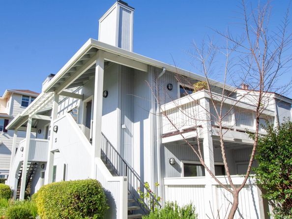 22 Schooner Ct, Richmond CA 94804