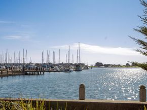 22 Schooner Ct, Richmond CA 94804