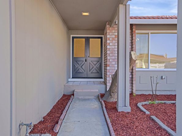 28339 Cabrini Dr, Hayward CA 94545