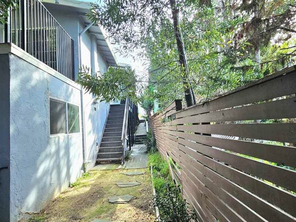 2443 Grande Vista Ave, Oakland CA 94601