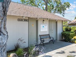 825 Oak Grove Rd 62, Concord CA 94518