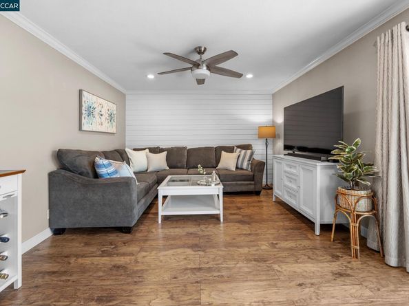 825 Oak Grove Rd 62, Concord CA 94518