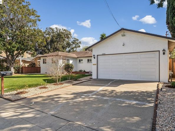 2244 Jackson St, Fremont CA 94539