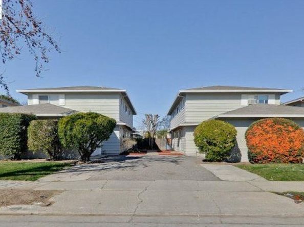 19423-19425 Greenwood Dr, Cupertino CA 95014