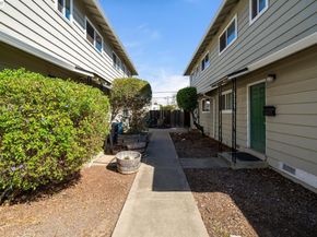 19423-19425 Greenwood Dr, Cupertino CA 95014