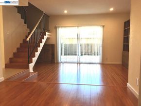 19423-19425 Greenwood Dr, Cupertino CA 95014