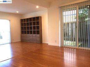 19423-19425 Greenwood Dr, Cupertino CA 95014