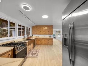 2976 Joaquin Miller Rd, Oakland CA 94602