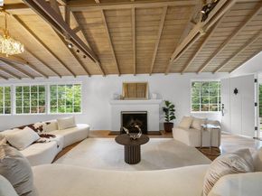 2976 Joaquin Miller Rd, Oakland CA 94602