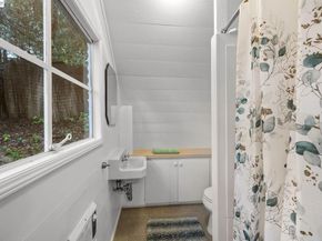 2976 Joaquin Miller Rd, Oakland CA 94602