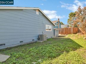 34 Midhill Rd, Martinez CA 94553