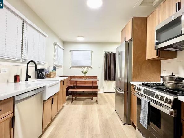 585 S 10Th St, San Jose CA 95112