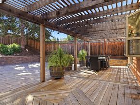 7738 Fairoaks Dr, Pleasanton CA 94588