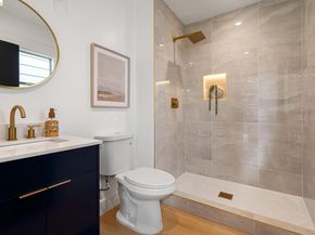 1004 39Th St, Oakland CA 94608