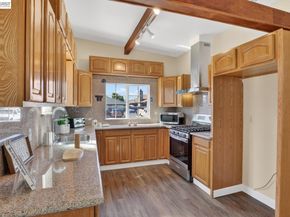 320 Monmouth Dr, Milpitas CA 95035