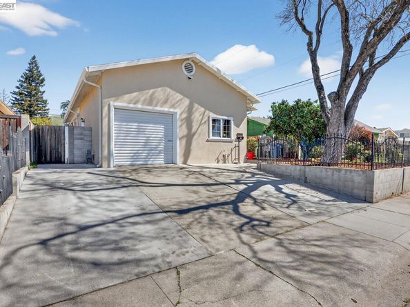 320 Monmouth Dr, Milpitas CA 95035