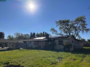 50 Pleasant Valley Dr, Walnut Creek CA 94597