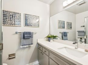 695 Mariposa 203, Oakland CA 94610