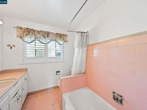 1174 Saint Francis Dr, Concord CA 94518