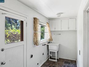 1174 Saint Francis Dr, Concord CA 94518